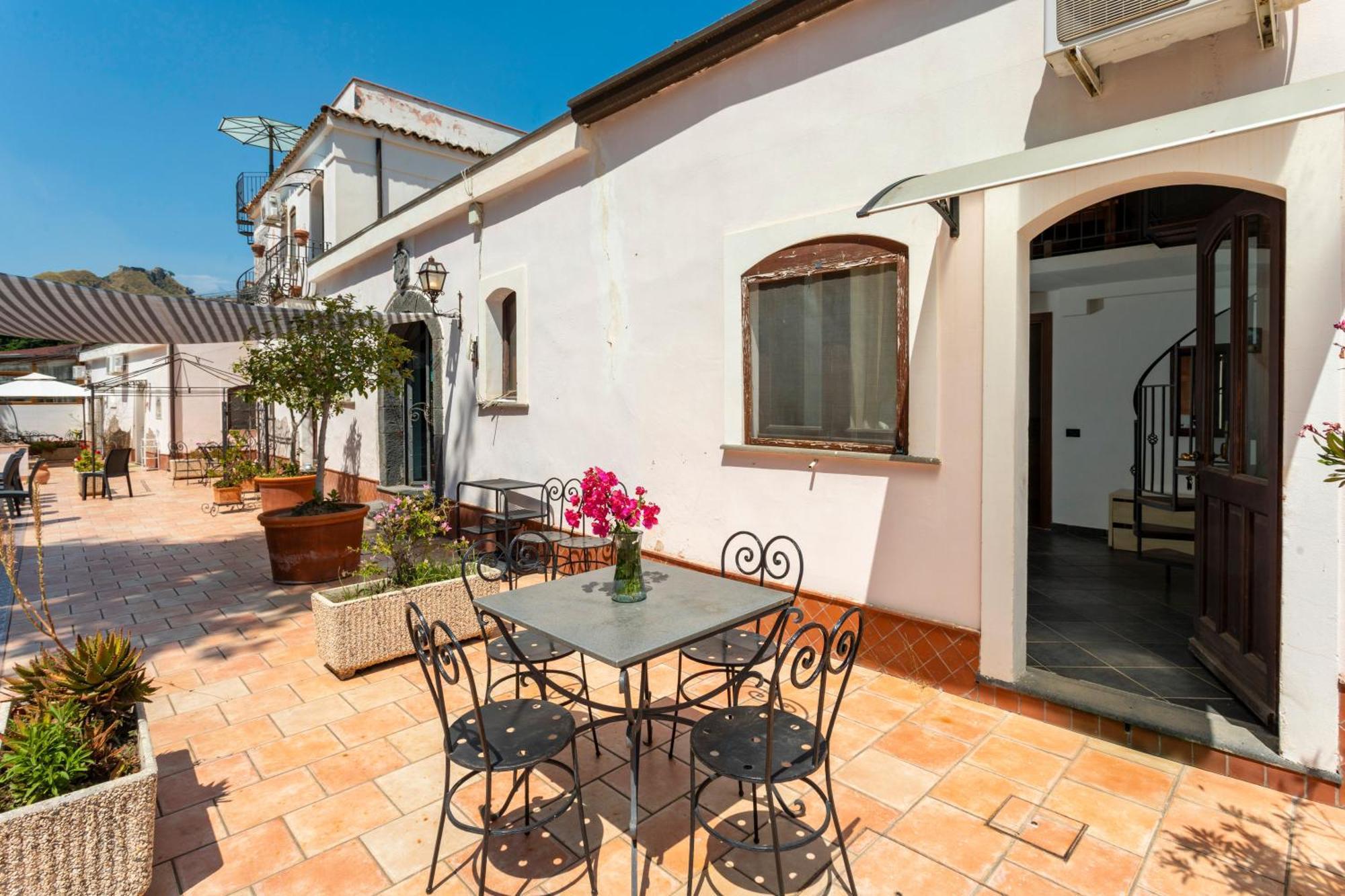Terrenia Farm stay *